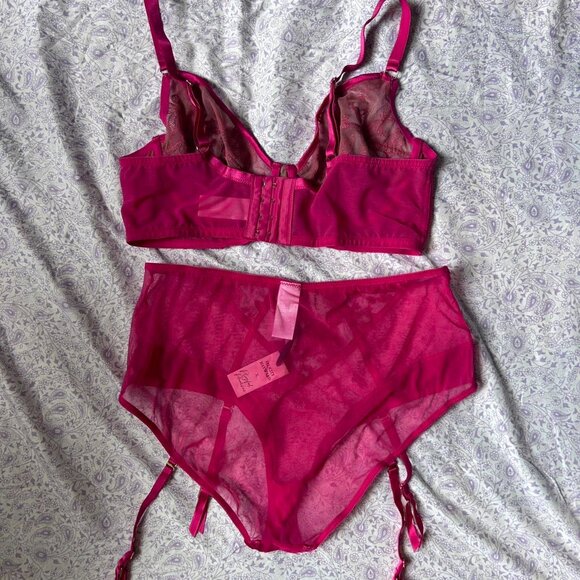 NWT Felicity Hayward x Playful Promises collab Lingerie set in Lyra Pink - Picture 2 of 7